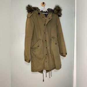 Aritzia TNA Britannia Fleece Lined Parka in Combat